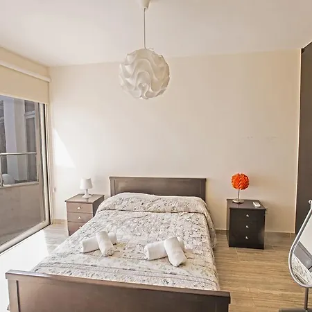 Pallinio Fig Tree Bay *