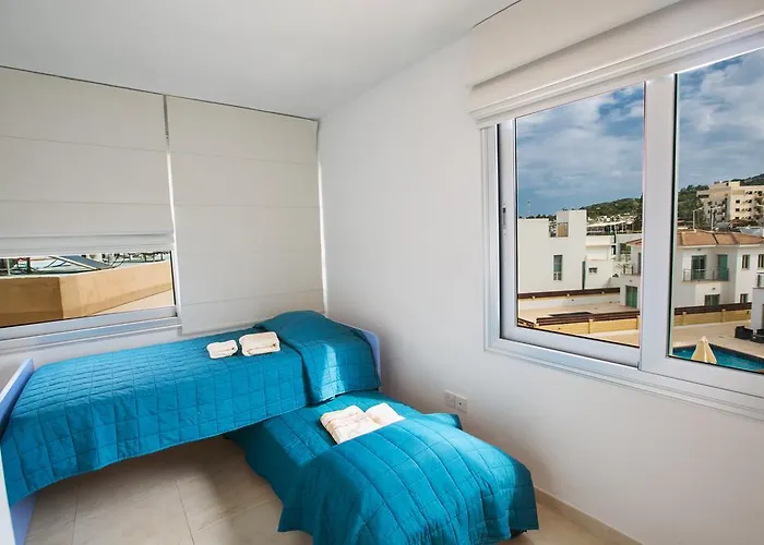 Pallinio Fig Tree Bay *