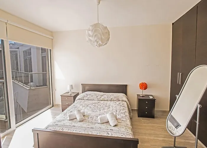 Pallinio Fig Tree Bay *